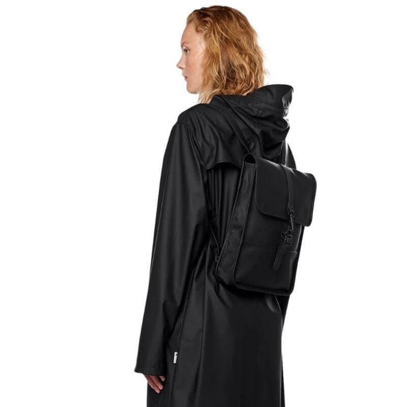 Rains Backpack Micro Black תיק גב קטן נגד גשם.