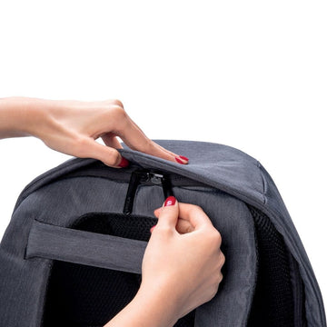 Bobby Compact Limited Edition תיק נגד גניבות עם תא לפטופ 14" צבאי.